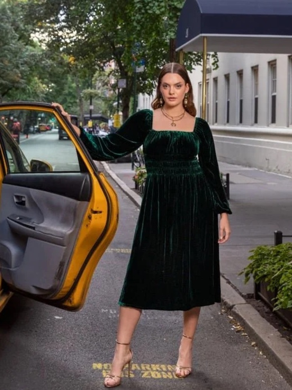 Hill House Jasmin Nap Dress in Emeralnd Velvet